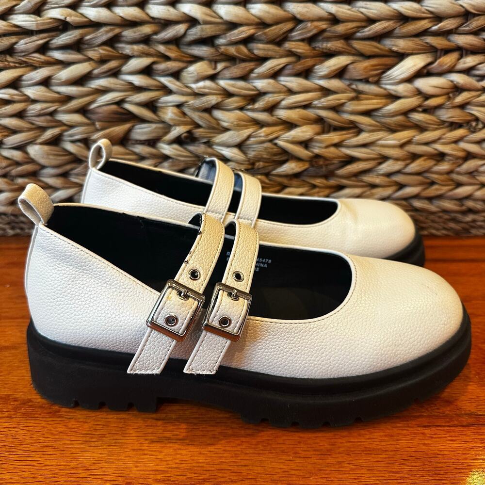 White Mary Janes sz 3 Little Girl - Picture 3 of 7